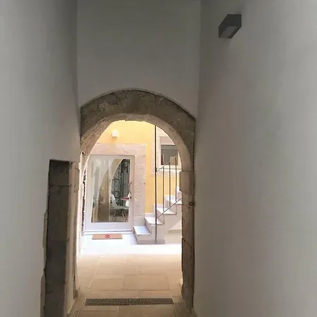 Area 2 * Συρακούσες